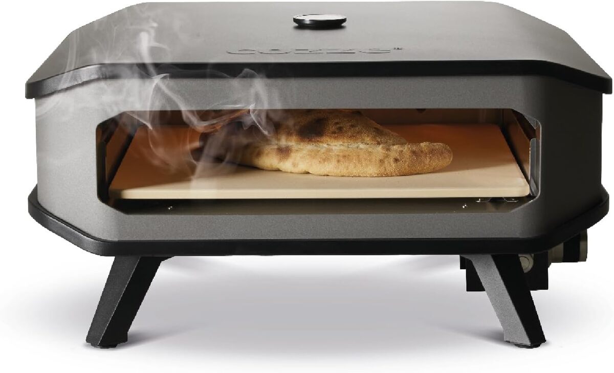 Test du four à pizza gaz Cozze 17" : cuisson rapide et qualité extérieure