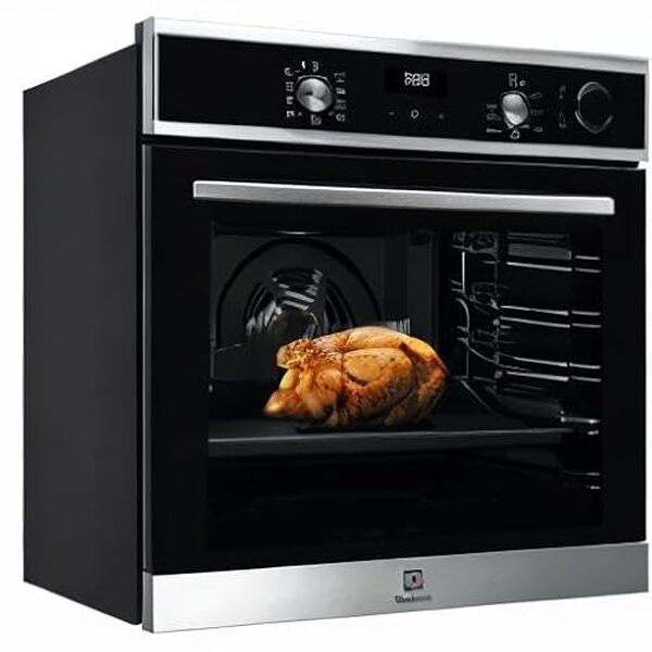 Découvrez les performances inégalées du four vapeur intégré Electrolux 700 Series LOC5H40X2 : une révolution culinaire pour des plats savoureux et sains au quotidien.