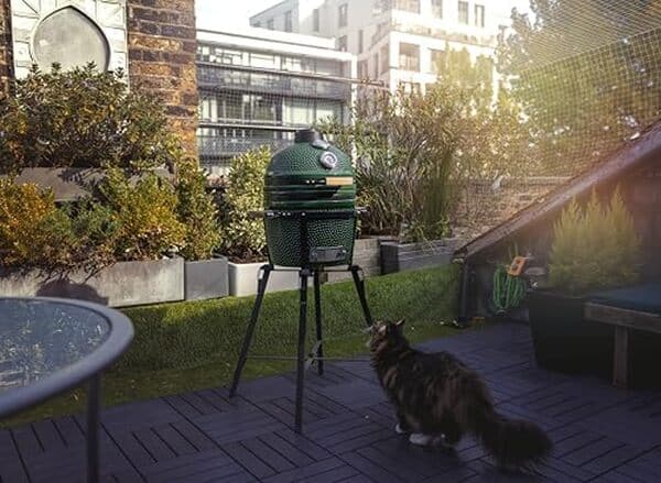 Découvrez notre test détaillé du barbecue YNNI KAMADO TQ0C21GR : performances, polyvalence et avis d'expert pour bien choisir votre kamado.