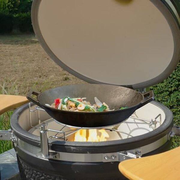 Découvrez notre test complet du système de cuisson BBQ-Toro pour kamado Ø 52 cm : performances, avantages et verdict détaillé.