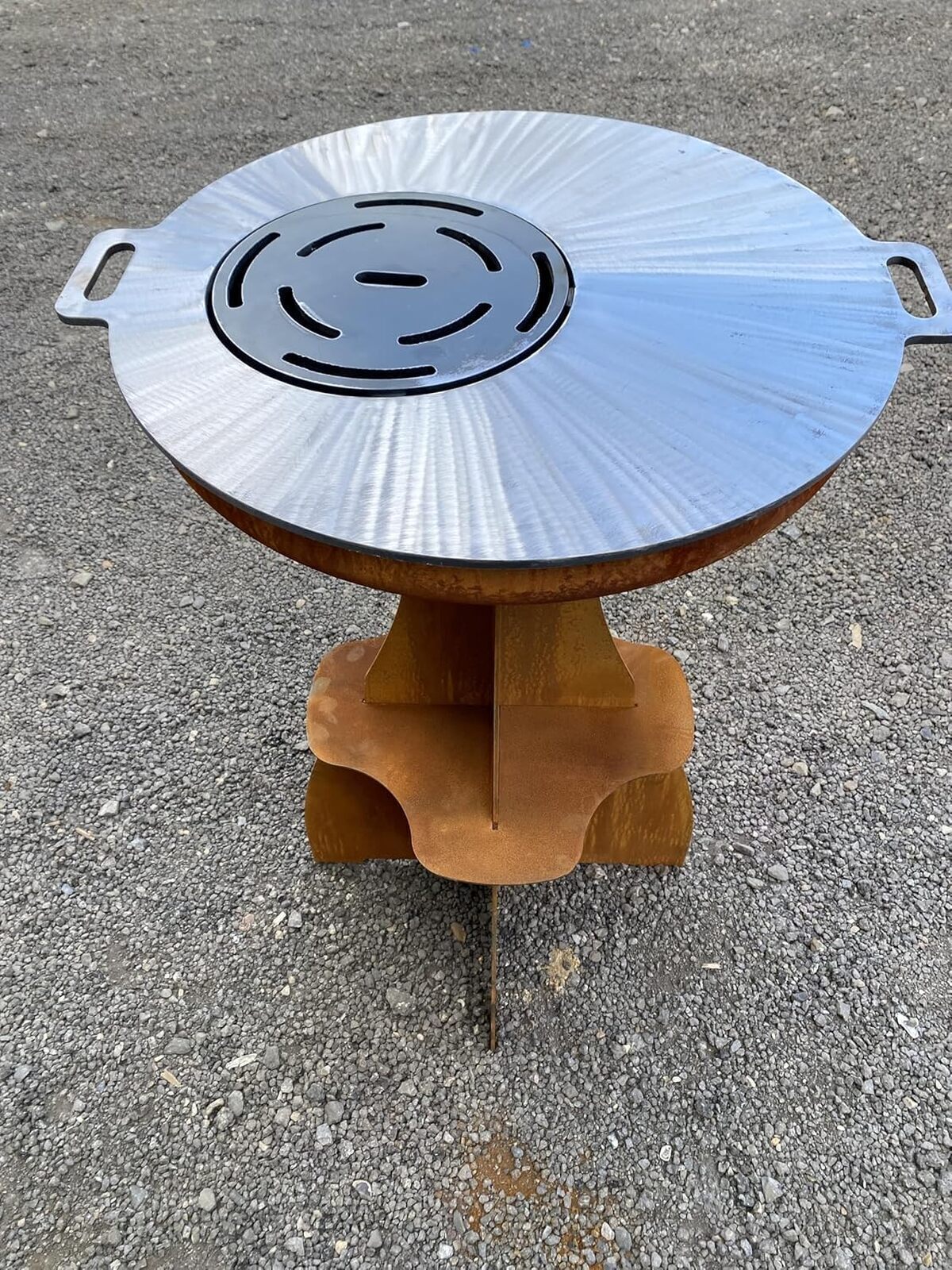 Test du brasero plancha en acier corten : barbecue performant