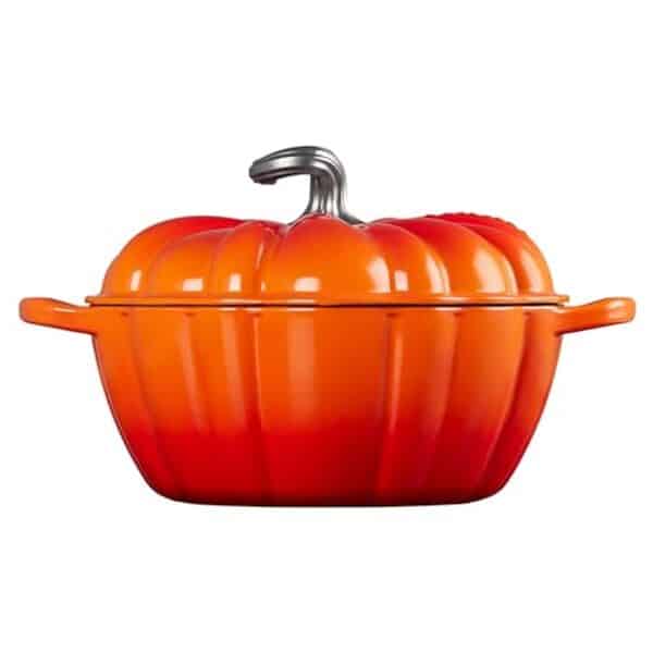 Découvrez la cocotte Le Creuset Abóbora vulcanico 24 cm : design élégant, performance culinaire et avis d'utilisateurs. Comparatif prix et caractéristiques techniques. 