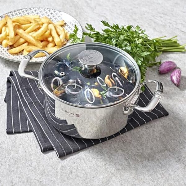 Découvrez notre test détaillé du faitout Milady De Buyer ø 24 cm : performances, avantages et inconvénients de ce produit de cuisine incontournable. 