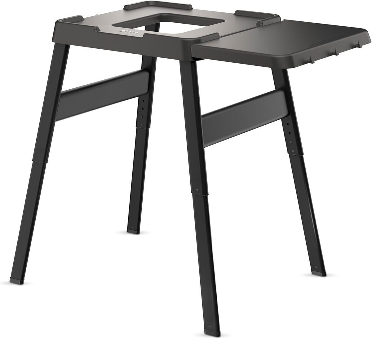 Test de la table d'appoint Ninja Woodfire 4718J800EUUK