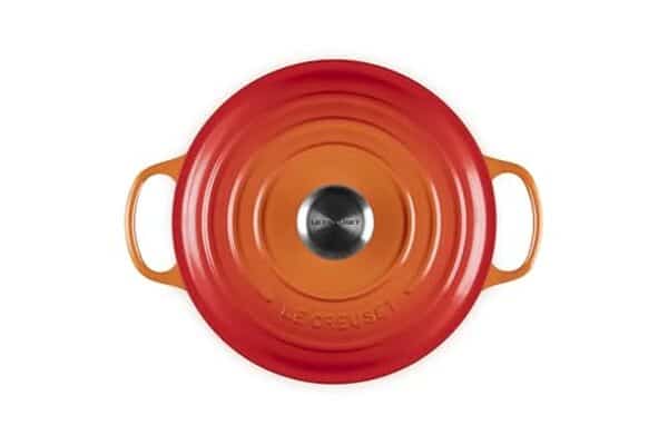 Découvrez notre test détaillé de la cocotte basse en fonte Le Creuset 30 cm : performances, avantages et verdict final pour ce modèle emblématique.