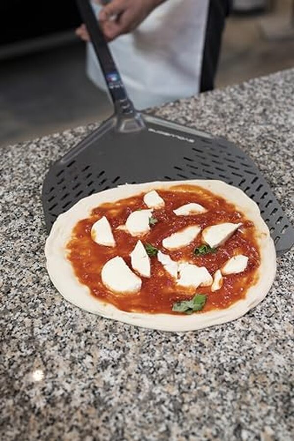 Découvrez notre test détaillé de la pelle à pizza Gi.Metal ligne Evolution rectangulaire : caractéristiques, performances et avis d'expert pour bien choisir.