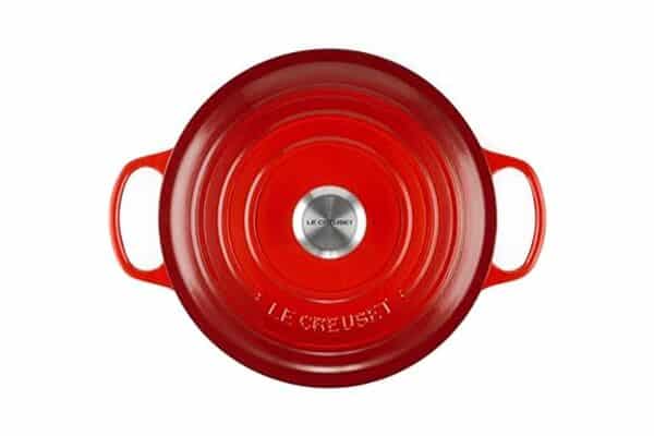 Découvrez notre test détaillé de la cocotte Le Creuset signature en fonte émaillée : performances, avantages et inconvénients pour bien choisir votre ustensile de cuisine. 