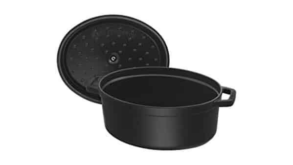 Découvrez notre test détaillé de la cocotte en fonte Staub 41 cm : performances, avantages et verdict final pour choisir votre ustensile de cuisine.